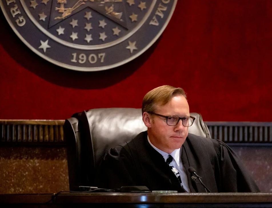 Oklahoma Supreme Court Throws Out $465 Million Opioid Ruling Against J.&J.