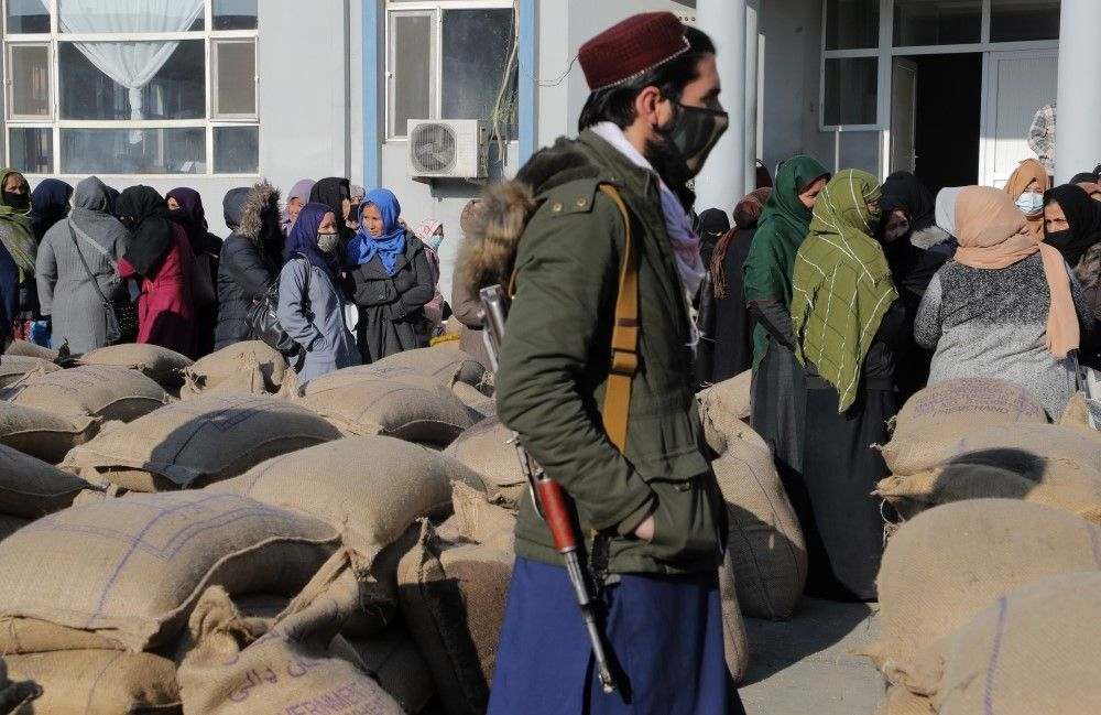 Taliban prepare new Afghan budget without foreign aid (1)