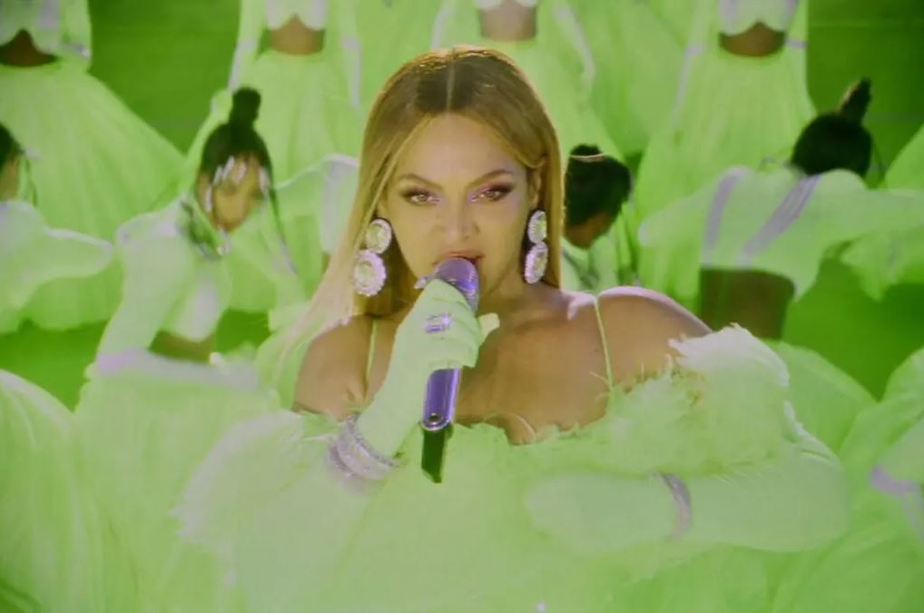 Behind Beyoncé’s Viral Oscars Dress
