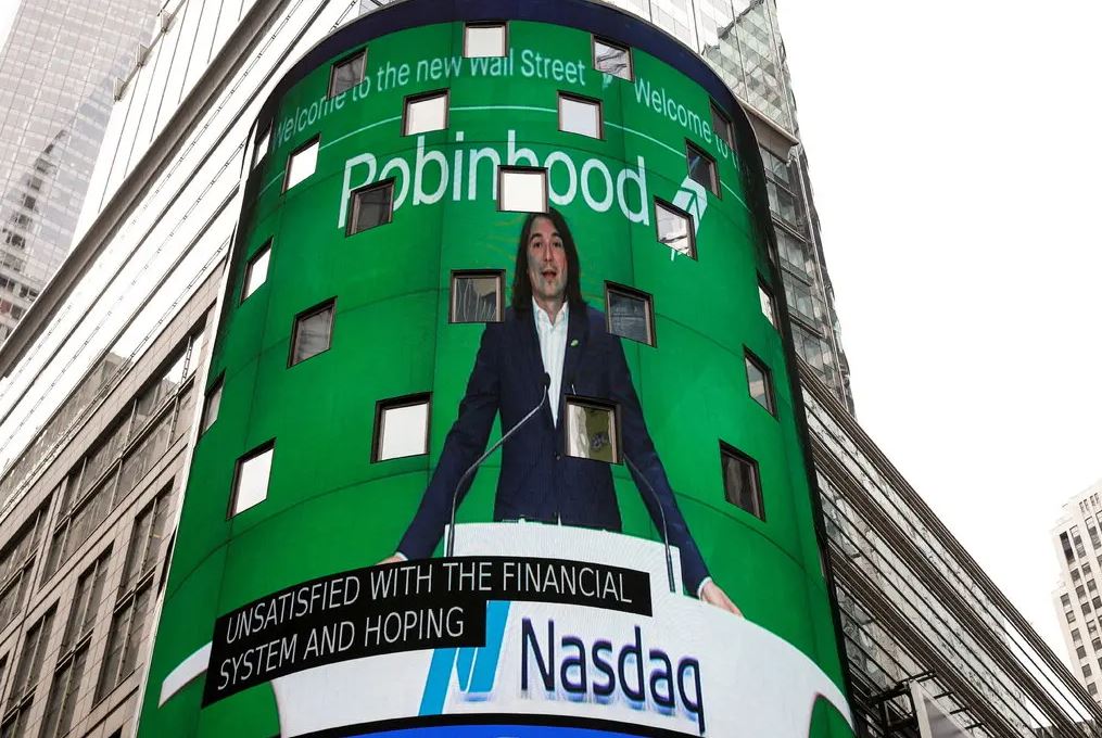 Robinhood says it will lay off 9% of its employees