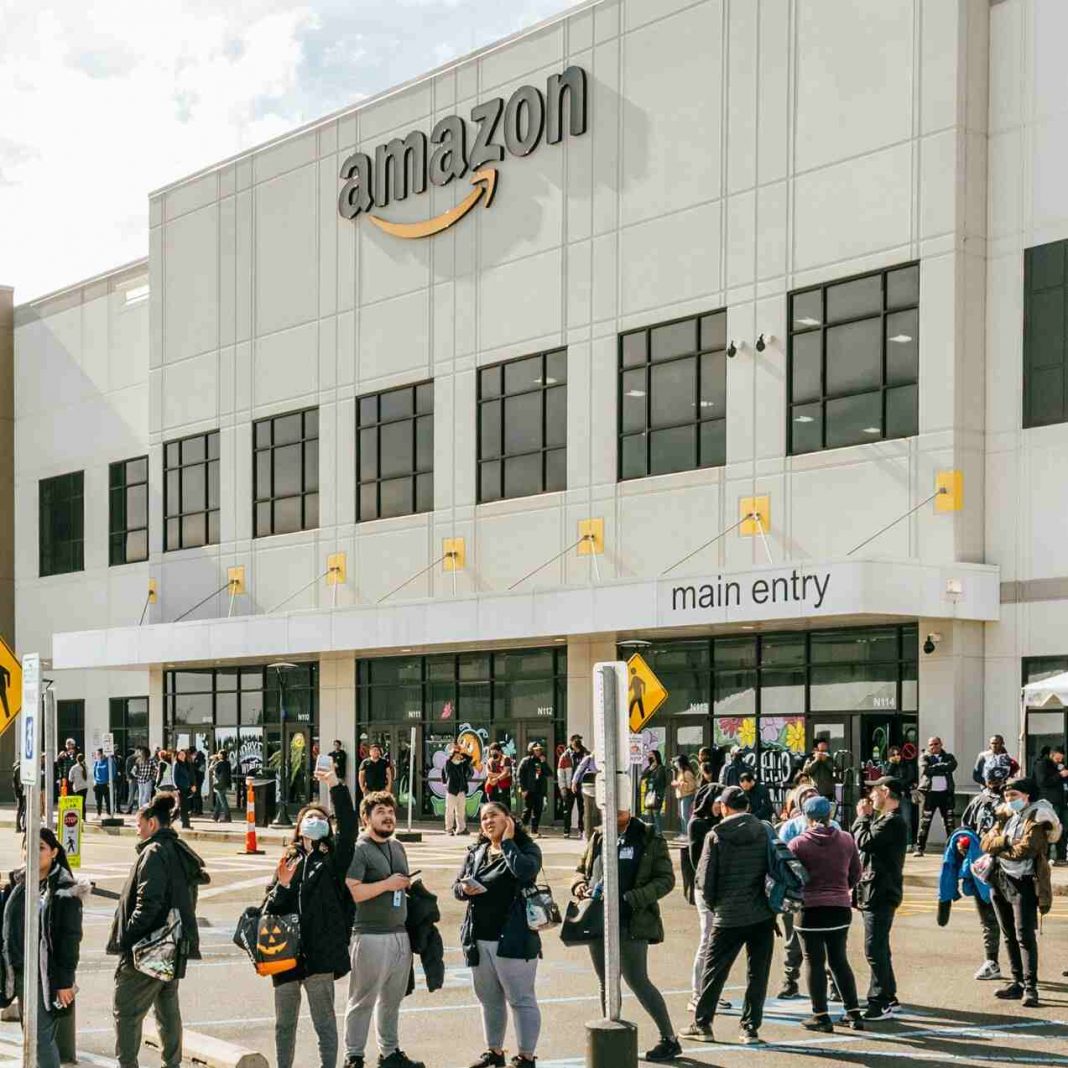 Amazon Abruptly Fires Senior Managers Tied to Unionized Warehouse (1)