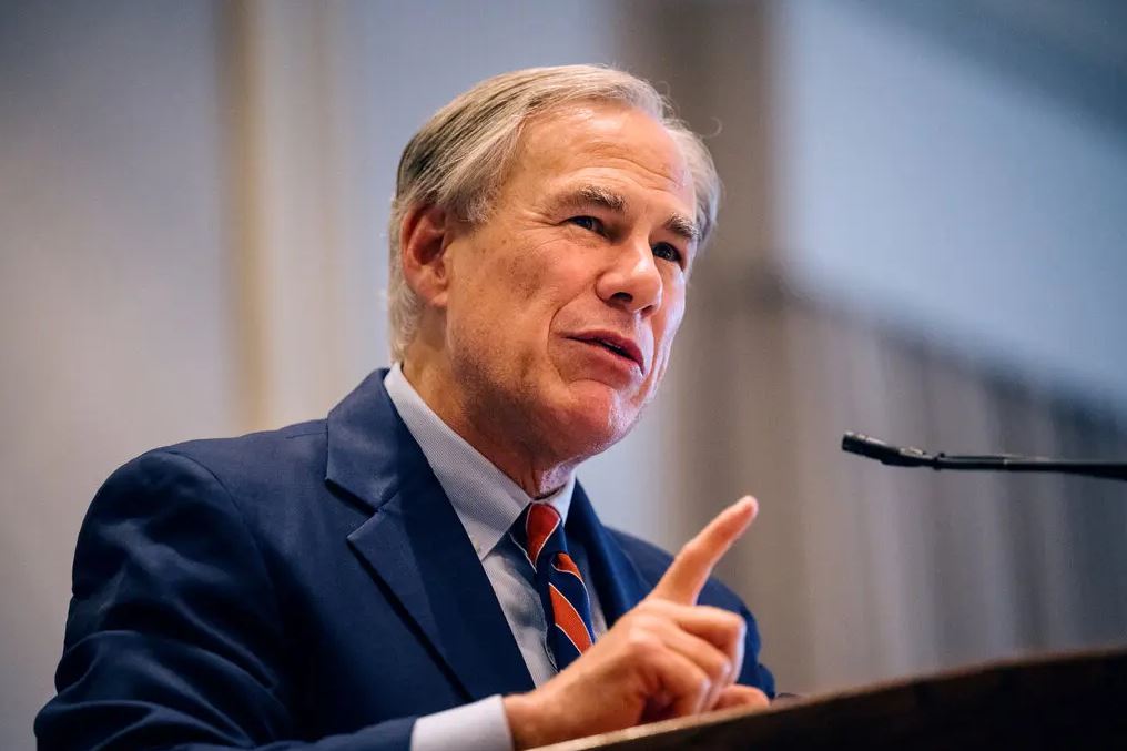 Texas Governor Ready to Challenge Schooling of Migrant Children