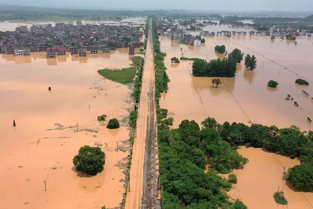Extreme Weather Hits China With Massive Floods and Scorching Heat