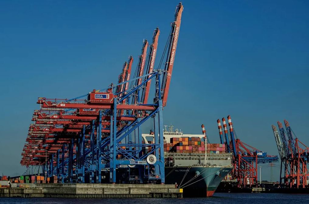 Germany Posts First Monthly Trade Deficit in 30 Years