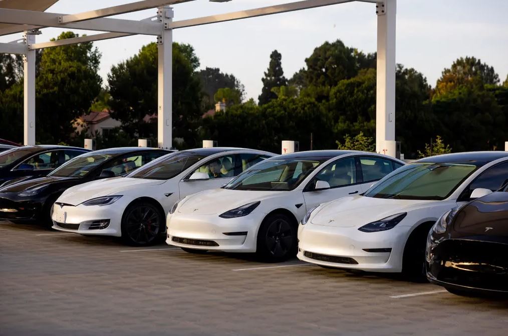 Tesla Profit Falls in Second Quarter as Supply Chain Problems Hurt