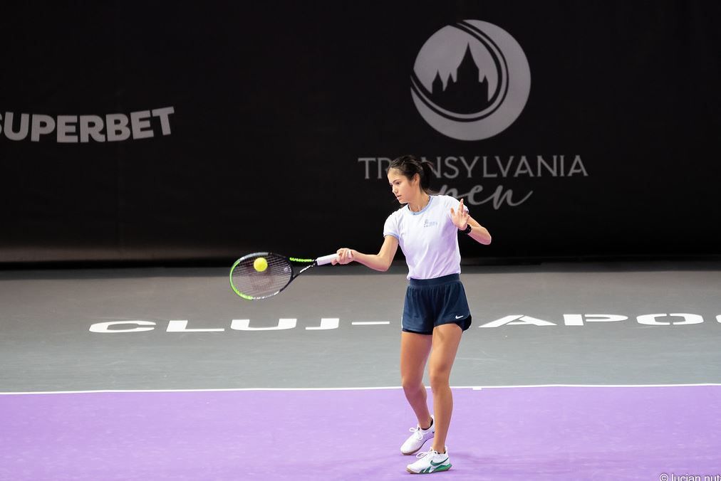 Emma Raducanu's victory in the marathon puts her in the quarterfinals of the Washington Open