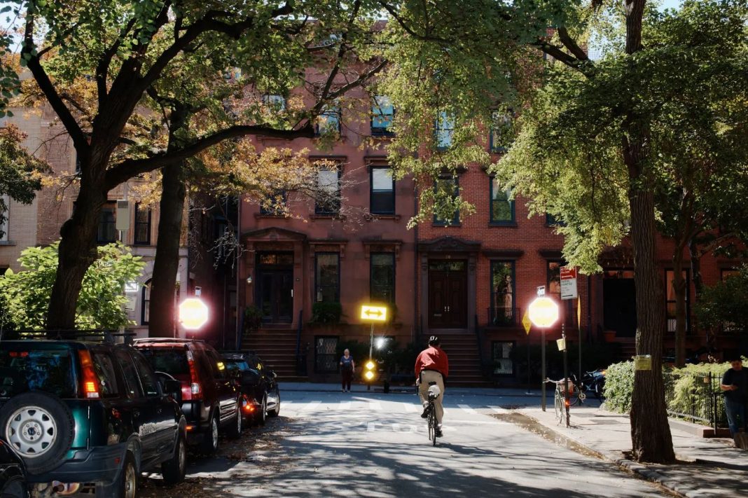 Why So Many Celebrities Are Moving to Brooklyn Heights