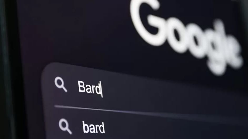 Google Bard and ChatGPT engage in fierce battle as CEO Sundar Pichai urges staff to put chatbots to the test for 2-4 hours daily