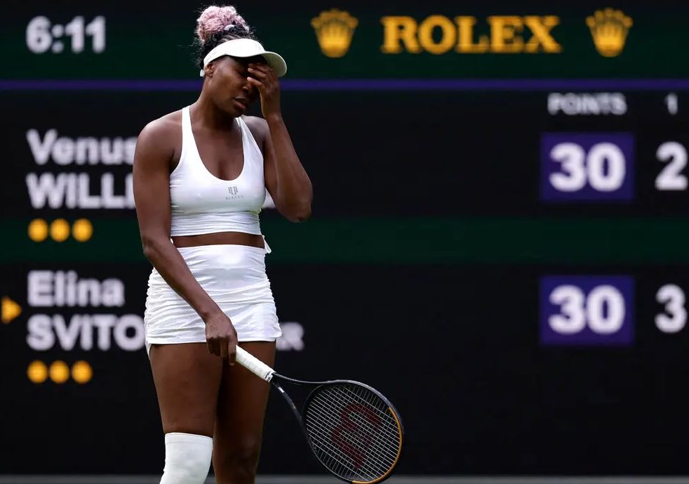 After a Fall, Venus Williams Is Eliminated on Wimbledon’s First Day