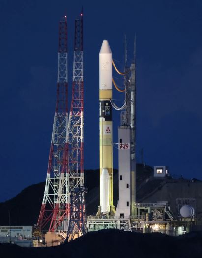 Japan Scrubs Launch of X-Ray Telescope and Experimental Moon Lander