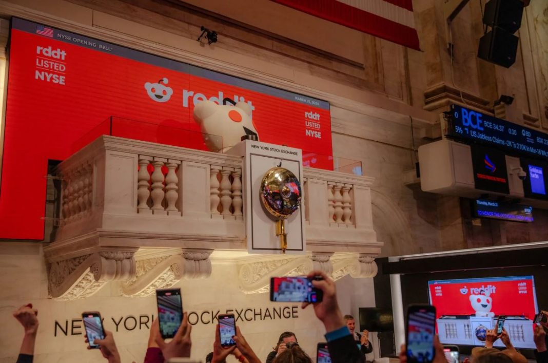 Reddit Rises 48% in First Day of Trading